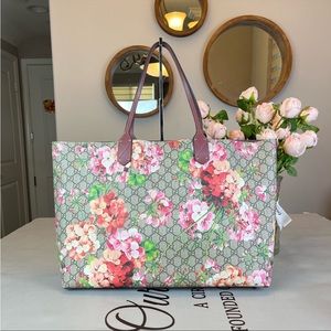 Gucci GG Logo Supreme with Flowers Large Tote Shoulder Bag